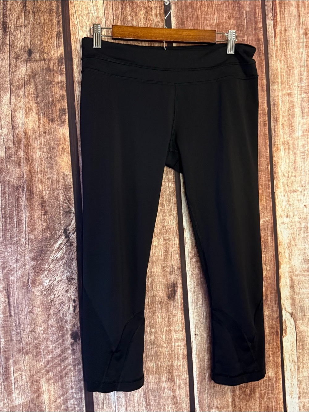 lululemon athletica Black Capri Leggings